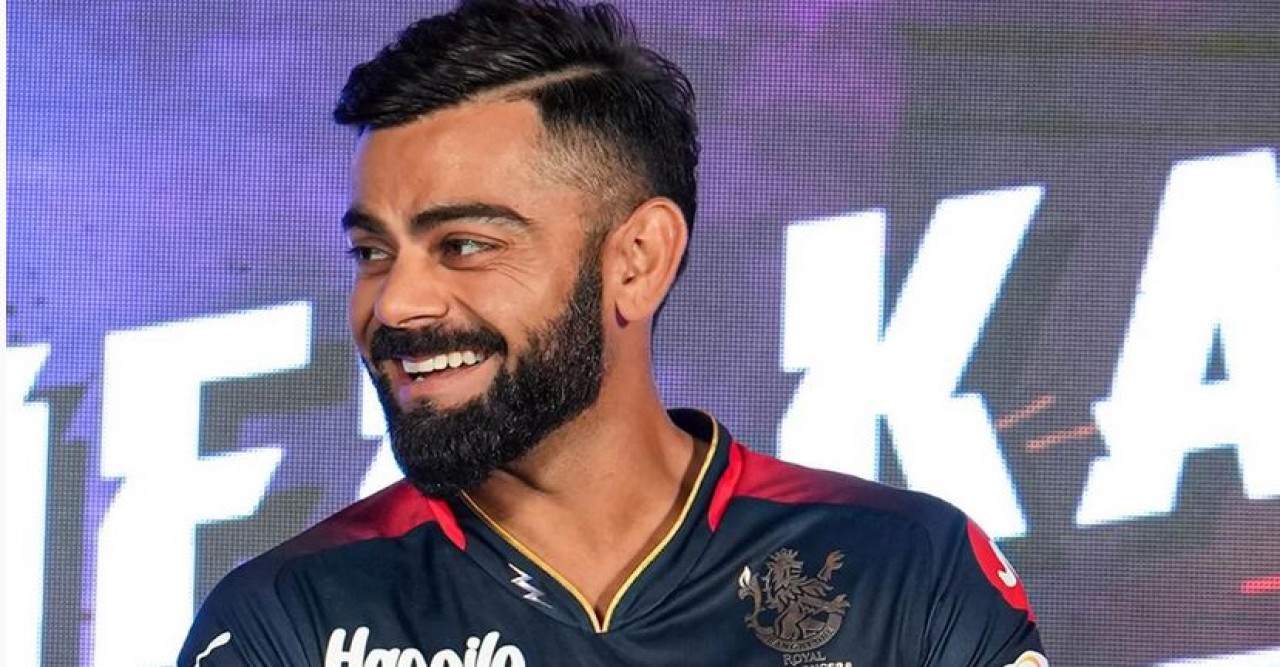 চুপচাপ বসে যাদের কথা শুনতে চান কোহলি