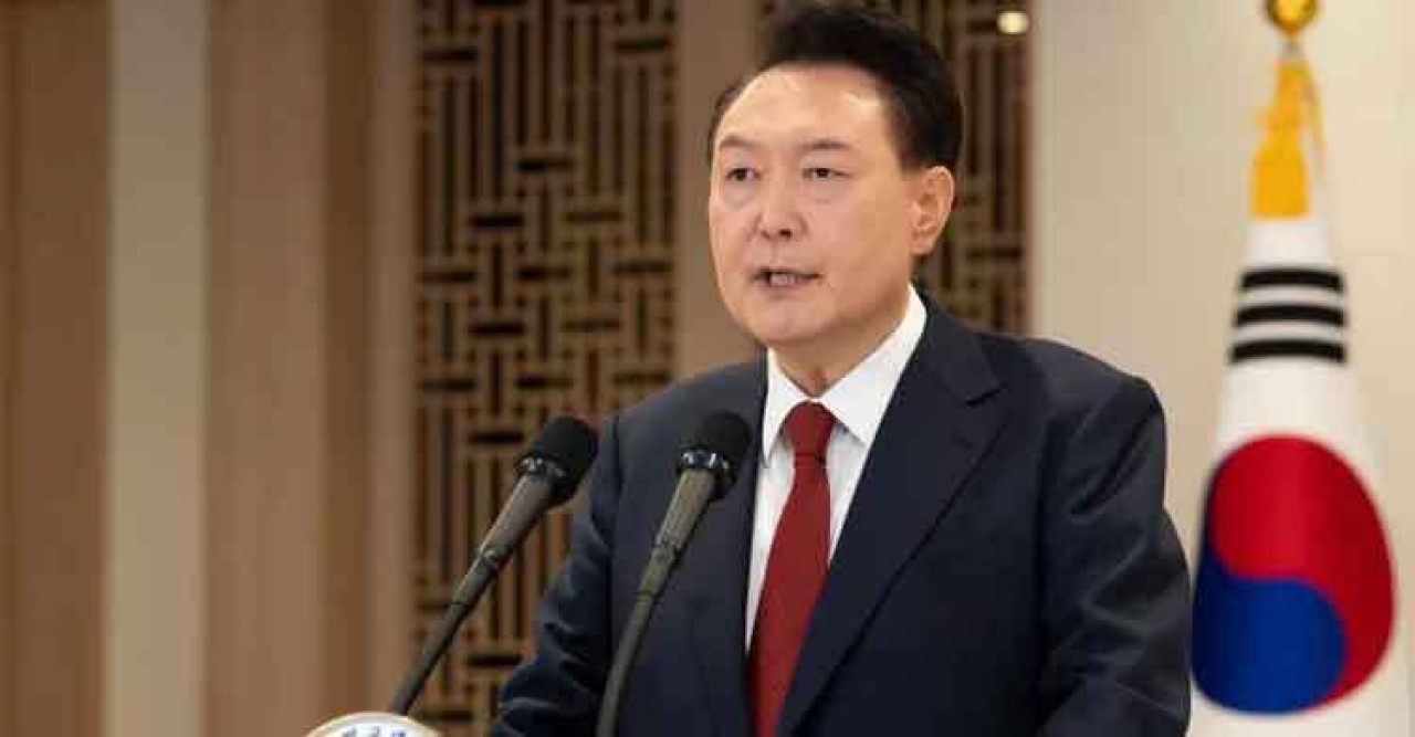 দক্ষিণ কোরিয়ার প্রেসিডেন্টের বিরুদ্ধে গ্রেফতারি পরোয়ানা