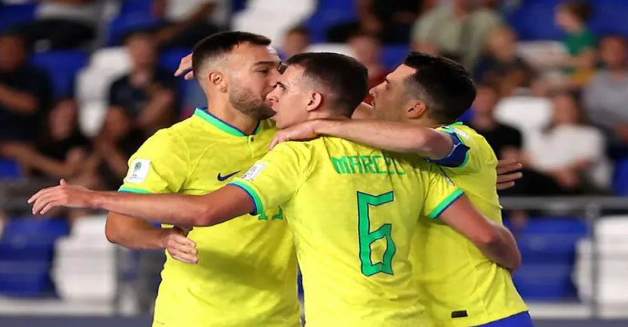 ফুটসাল বিশ্বকাপ কোস্টারিকাকে হারিয়ে কোয়ার্টার ফাইনালে ব্রাজিল