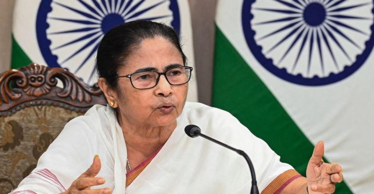 ভারতের সবচেয়ে দরিদ্র মুখ্যমন্ত্রী মমতা