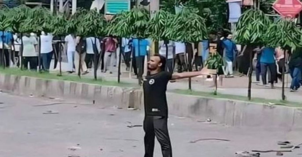 আবু সাঈদ হত্যা, রংপুরের সাবেক ডিআইজি বাতেনসহ ১৪ আসামির বিদেশ যাত্রায় নিষেধাজ্ঞা