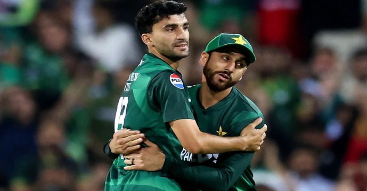 পাকিস্তানের দুই স্পিনারের ঘূর্ণিতে ধরাশায়ী জিম্বাবুয়ে