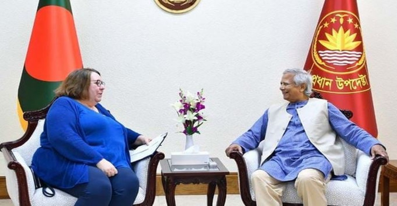 ড. ইউনূসের সঙ্গে মার্কিন দূতাবাসের চার্জ দ্য অ্যাফেয়ার্সের বিদায়ি সাক্ষাৎ