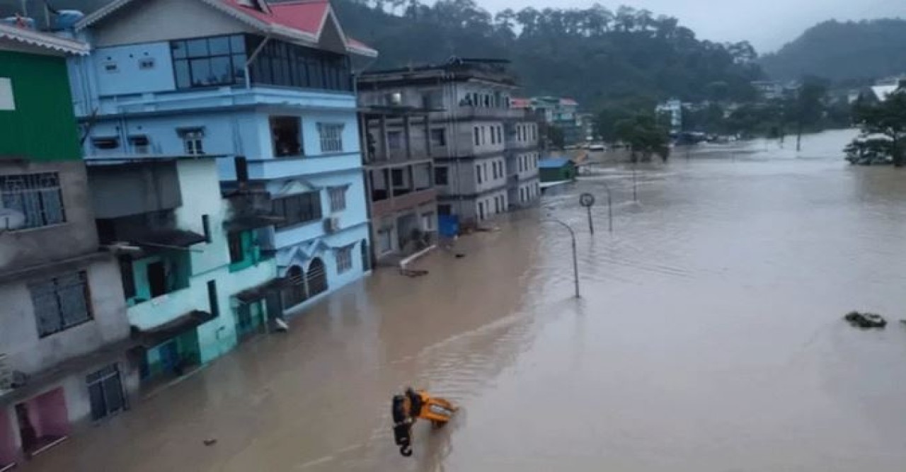 সিকিমে বন্যা: ২৩ ভারতীয় সেনাসহ নিখোঁজ অন্তত ৮০, নিহত ১০