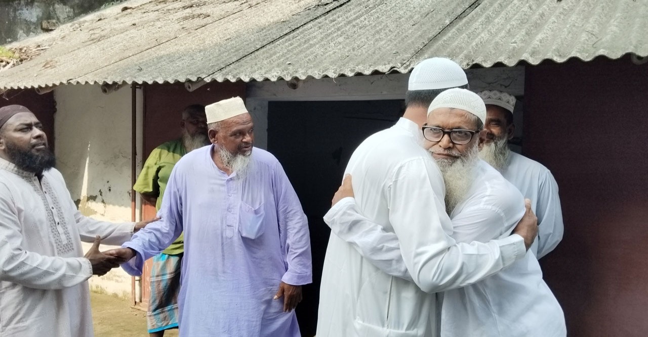 সৌদির সঙ্গে মিল রেখে সাতক্ষীরার ২০ গ্রামে ঈদুল আজহা উদযাপন