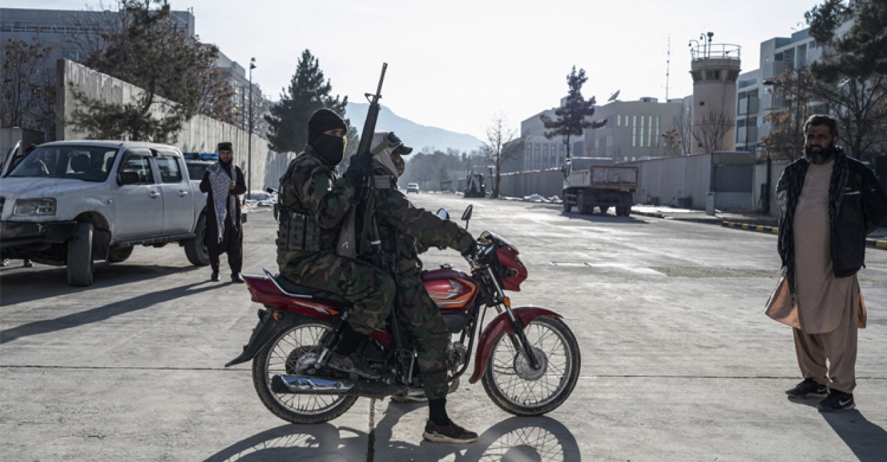 আফগানিস্তানে মন্ত্রণালয়ে আত্মঘাতী হামলা, হতাহত ৪