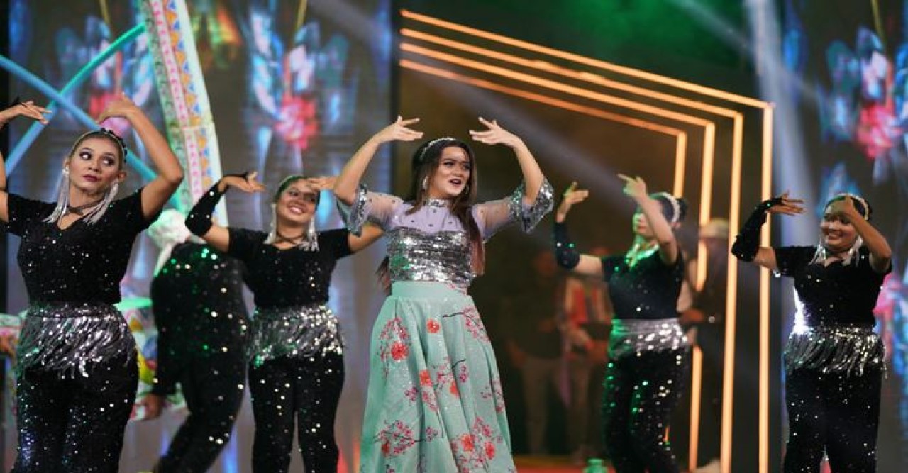 নাচলেন দীঘি, বুবলী ও তানজিন তিশা, দেওয়া হলো ‘দীপ্ত অ্যাওয়ার্ড’