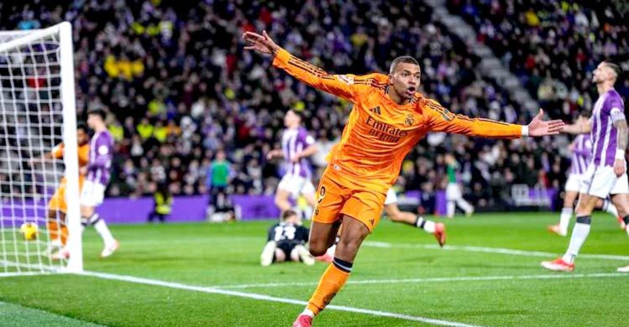 রিয়ালের জার্সিতে এমবাপের প্রথম হ্যাটট্রিক