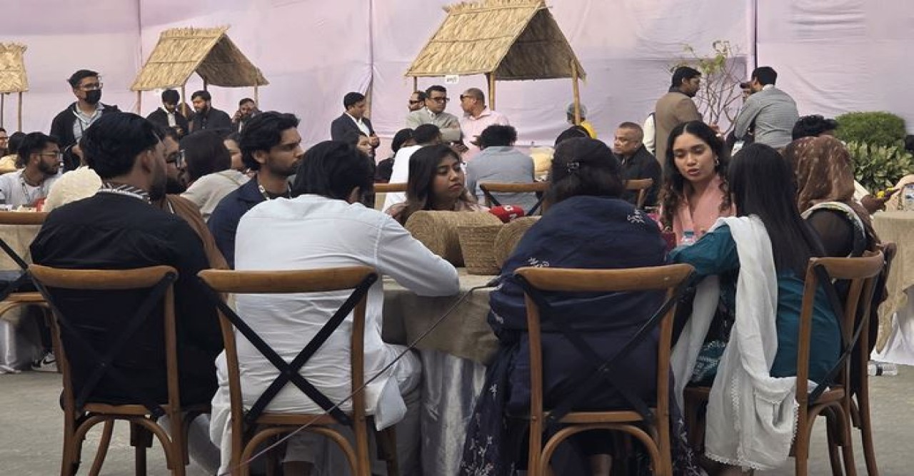 চায়ের আড্ডায় জাইমা রহমান, শুনলেন তরুণদের প্রত্যাশা-স্বপ্নের কথা