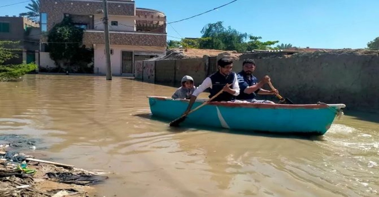 পাকিস্তানে ভারি বর্ষণ ও ভূমিধসে ২৯ জনের মৃত্যু