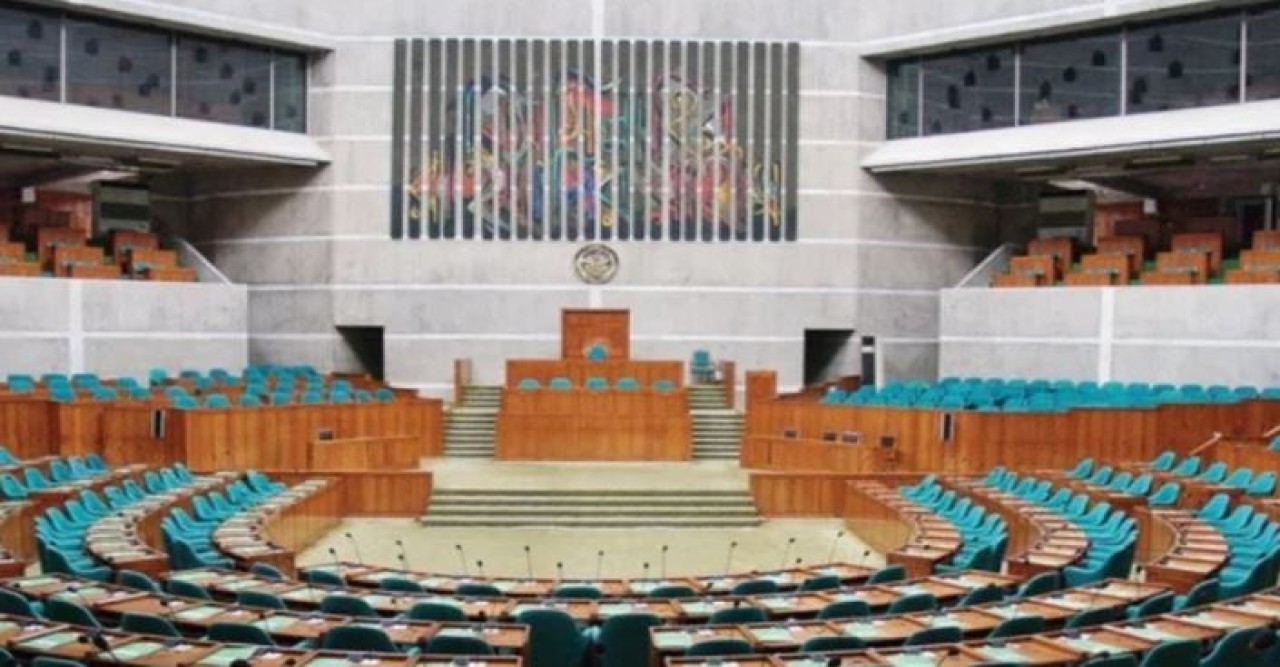 ছায়া মন্ত্রিসভা কী, কিভাবে কাজ করে?