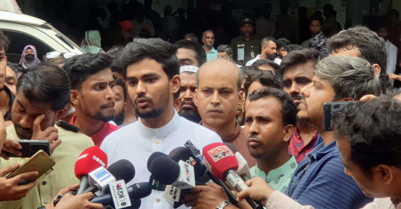 আওয়ামী লীগের আমলেও একটা রাজনৈতিক দলের প্রধানের ওপর হামলা হয়নি - আসিফ মাহমুদ