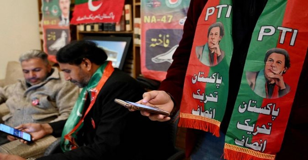 জেলবন্দি ইমরান খান যেভাবে নির্বাচনে জেতার পরিকল্পনা করছেন : বিবিসি