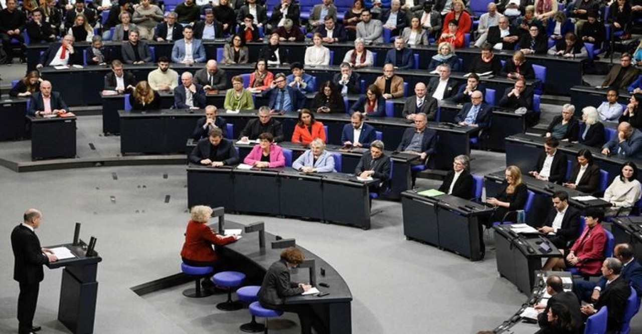 জার্মানির বাজেটকে ঘিরে সংশয় দূর হলো