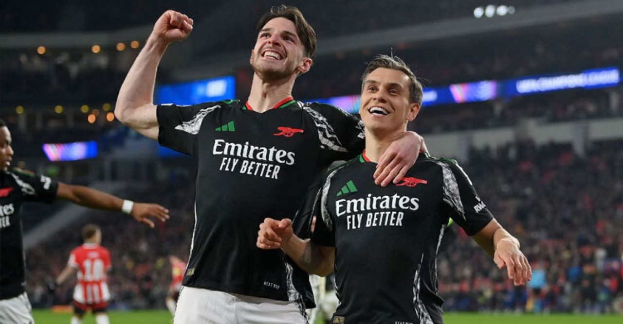 ইতিহাস গড়ে পিএসভির জালে গোলবন্যা আর্সেনালের