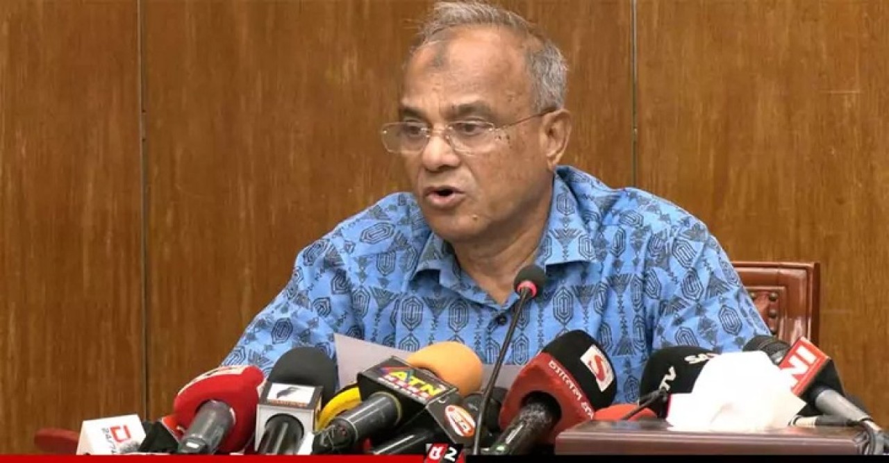 প্রবাসীদের পাসপোর্ট ফি কমানোর চিন্তা করছে সরকার : স্বরাষ্ট্র উপদেষ্টা