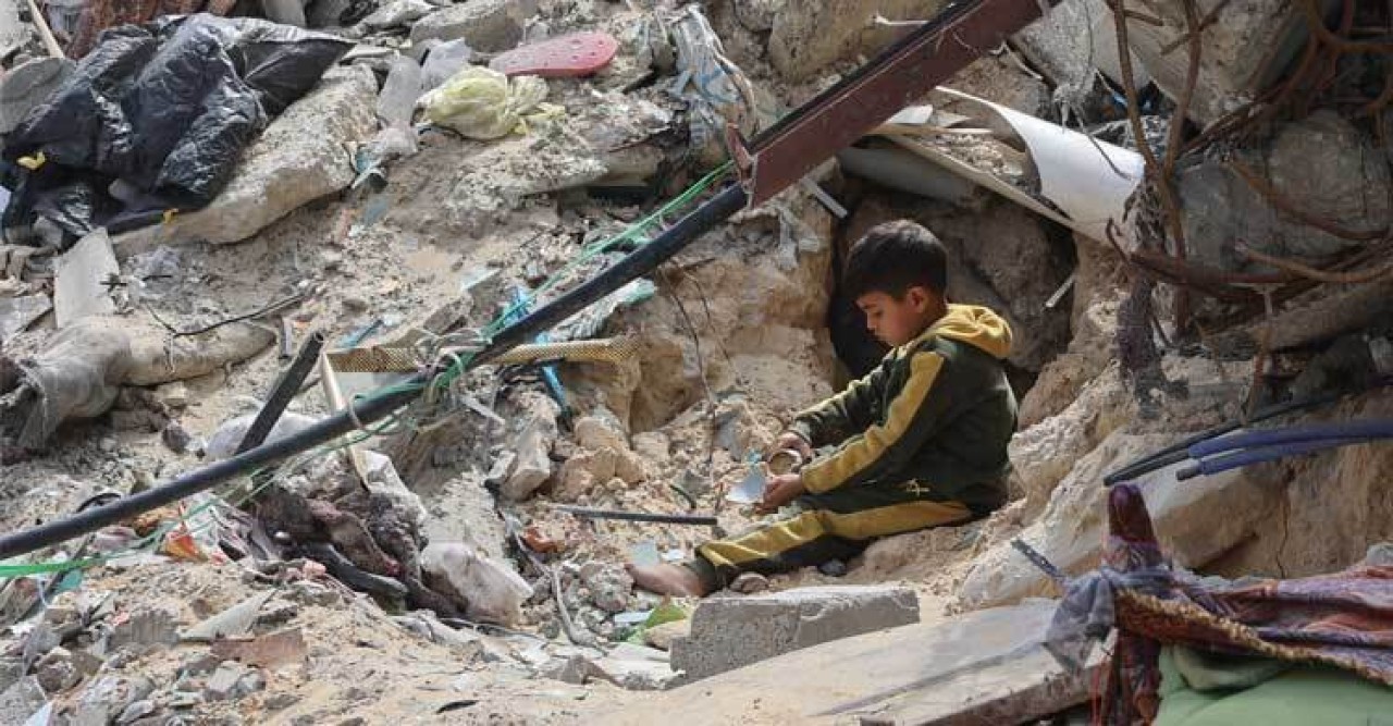 গাজায় ইসরায়েলি হামলায় নিহত আরও ৪২