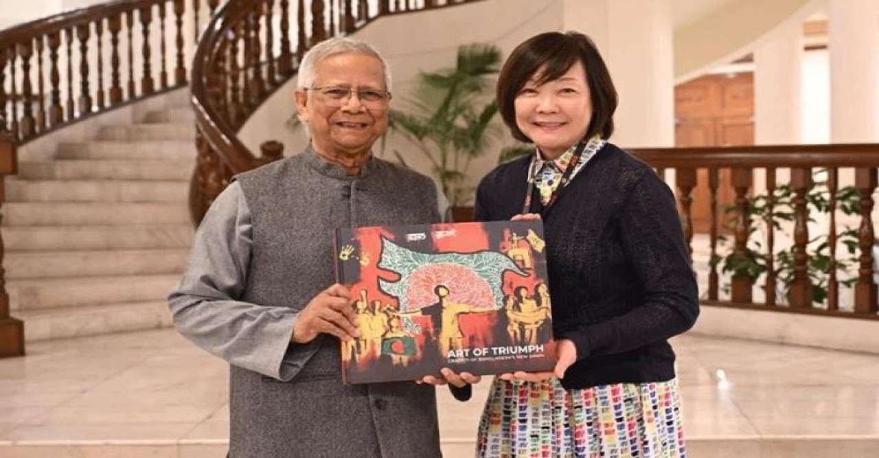 প্রধান উপদেষ্টার সঙ্গে সাক্ষাৎ করলেন জাপানের সাবেক প্রধানমন্ত্রীর স্ত্রী আকি আবে