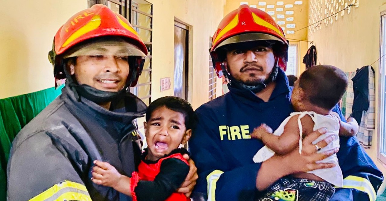 চট্টগ্রামে ঘরে আটকা দুই শিশুকে উদ্ধার করল ফায়ার সার্ভিস