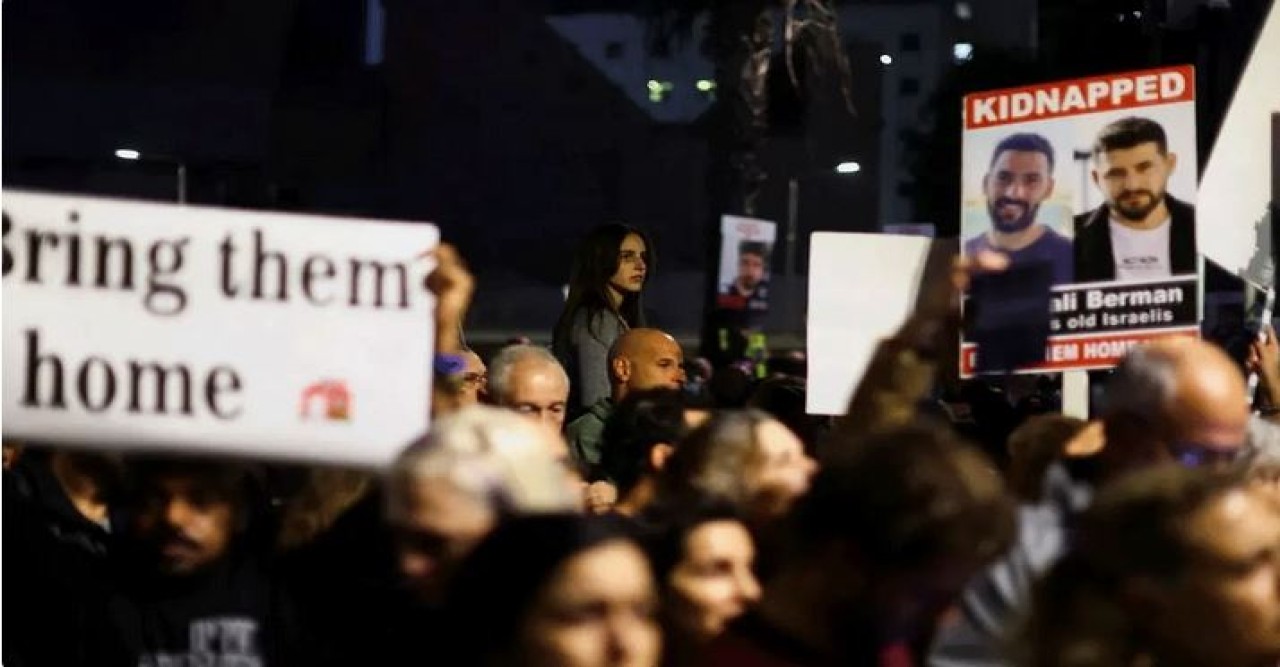 নেতানিয়াহুর সঙ্গে বৈঠক, ক্ষুব্ধ হামাসের হাতে জিম্মিদের পরিবার
