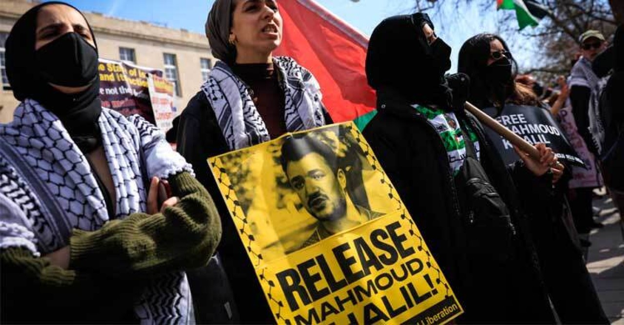 ফিলিস্তিনের পক্ষে বিক্ষোভ বহিষ্কারের মুখে কলাম্বিয়া বিশ্ববিদ্যালয়ের শিক্ষার্থী