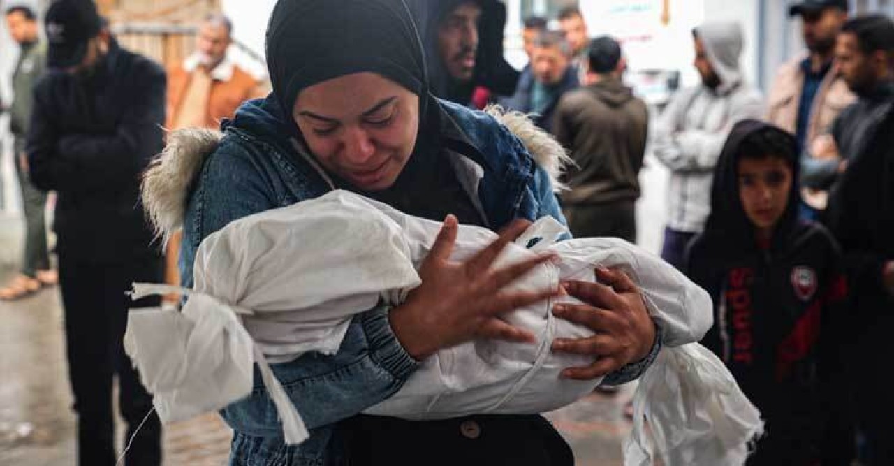 গাজায় ইসরায়েলি বাহিনীর হামলায় নিহত আরও ৫১
