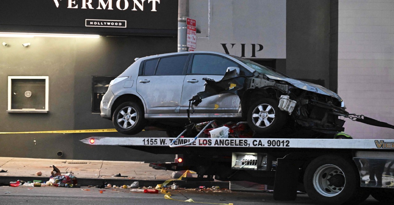 লস অ্যাঞ্জেলেসে ভিড়ের মধ্যে গাড়ি, আহত অন্তত ২৮