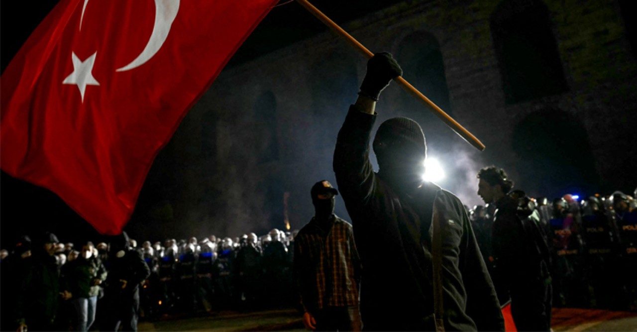 ব্যাপক বিক্ষোভ সত্ত্বেও তুরস্কে বিরোধীনেতা কারাগারে