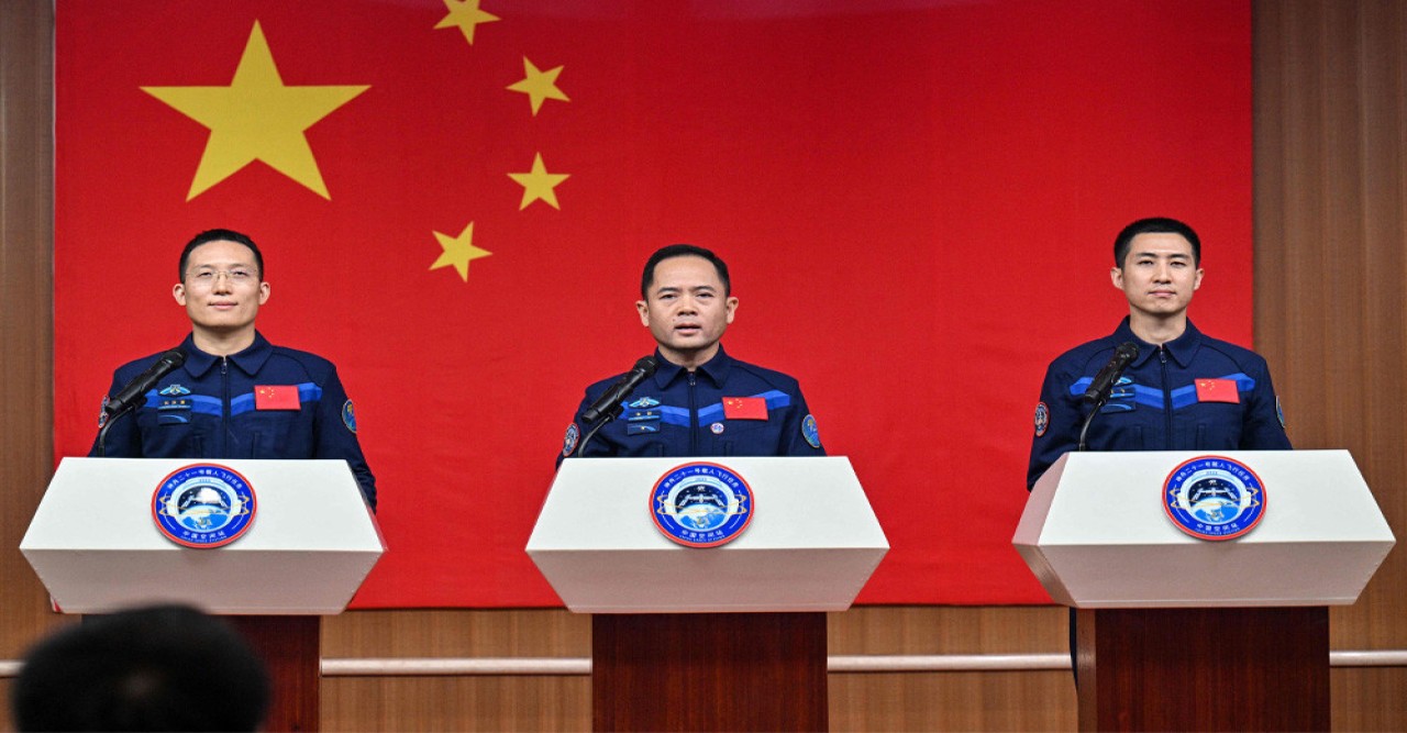 মহাকাশ অভিযানে যাচ্ছে চীনের সর্বকনিষ্ঠ নভোচারী ও ইঁদুর