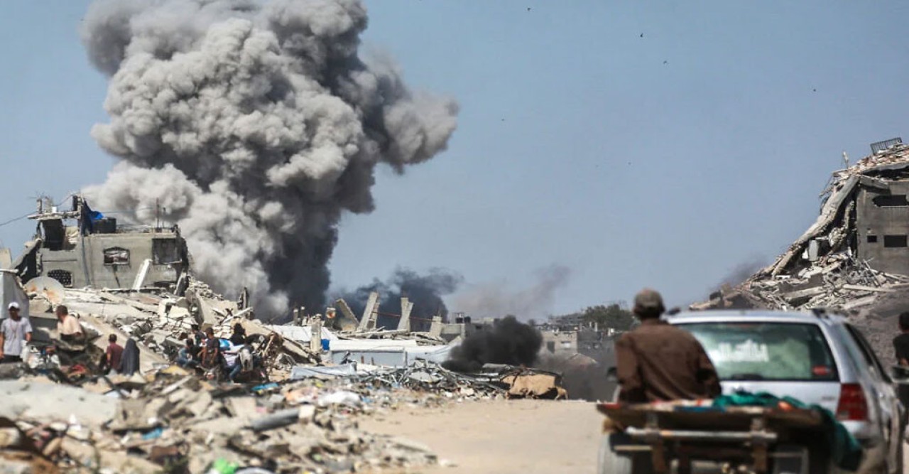 গাজার স্কুলে ইসরায়েলি হামলায়, নিহত ২০