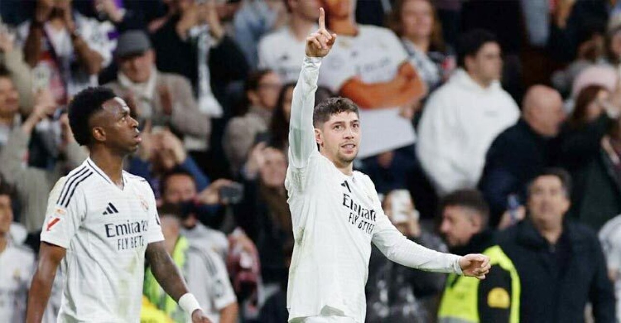 শেষ মুহূর্তে নাটকীয় জয়ে শিরোপা লড়াইয়ে টিকে রইলো রিয়াল