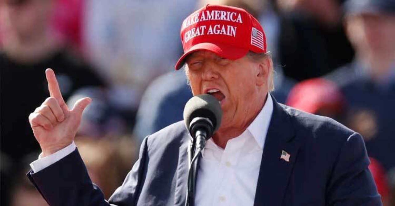 রাশিয়ার কাছাকাছি পারমাণবিক সাবমেরিন মোতায়েনের নির্দেশ ট্রাম্পের