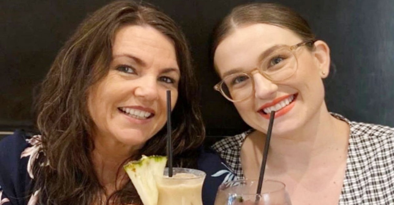 সন্তান ধারণে অক্ষম মেয়েকে নিজের জরায়ু দান করলেন মা