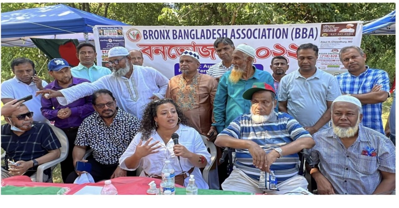 নিউইয়র্কে স্টেট এসেম্বলীওম্যান ন্যাথালিয়া ফার্নান্ডেজের বালিশ খেলায় অংশগ্রহণে ব্রঙ্কস বাংলাদেশ এসোসিয়েশনের জমজমাট বনভোজন