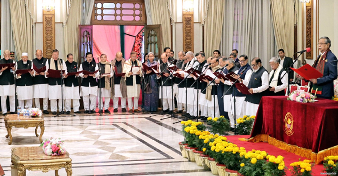 স্মৃতিসৌধ-বঙ্গবন্ধুর প্রতিকৃতিতে আজ শ্রদ্ধা জানাবে মন্ত্রিসভা