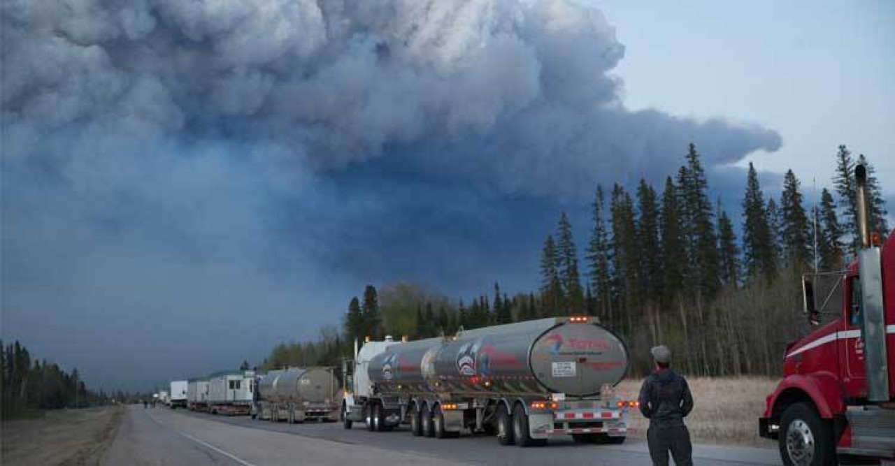 কানাডায় দাবানল, সতর্কতা জারি