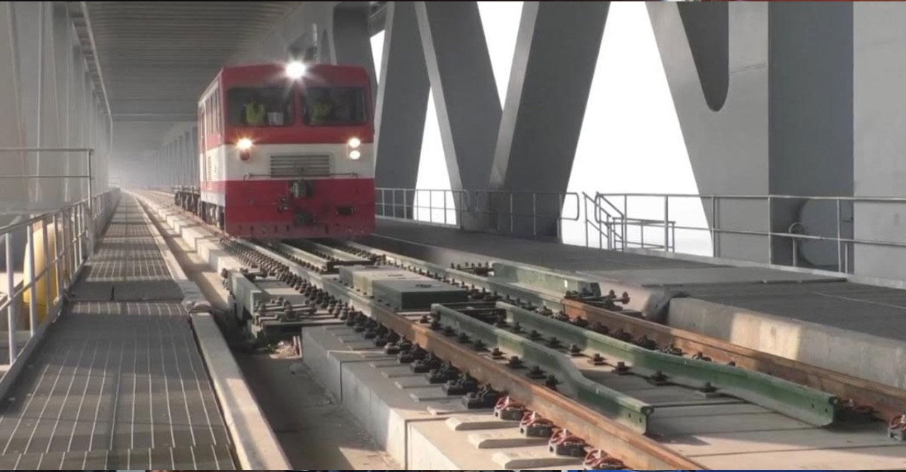 পদ্মার দুইপাড়ে উচ্ছ্বাস : পরীক্ষামূলক ট্রেন চলবে আজ