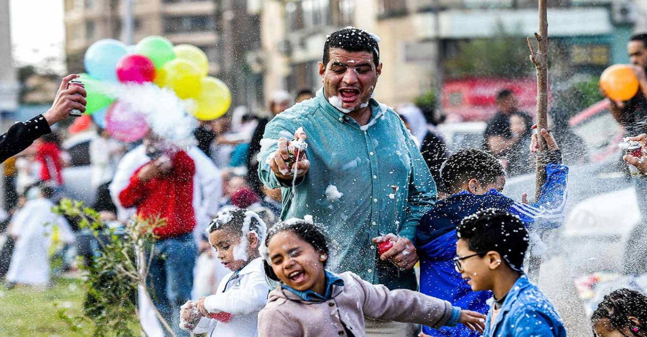 ছবিতে বিশ্বজুড়ে ঈদুল ফিতর উদযাপন