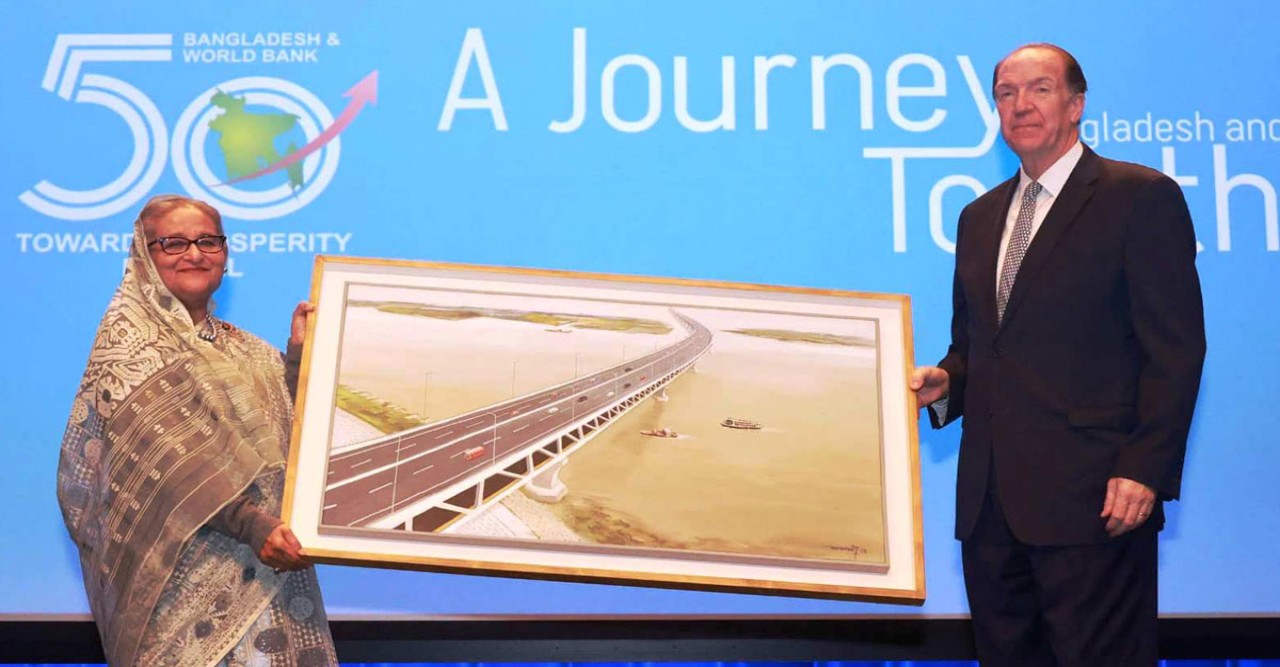 বিশ্বব্যাংক প্রেসিডেন্টকে পদ্মাসেতুর ছবি উপহার প্রধানমন্ত্রীর