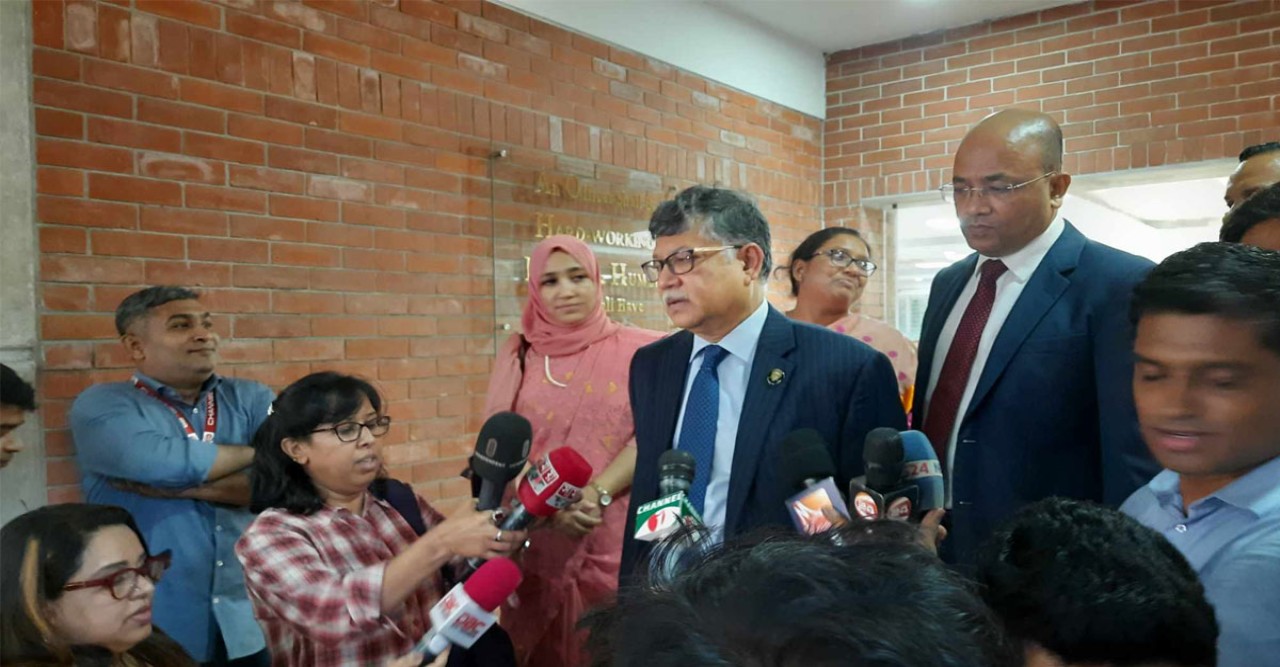 যুক্তরাষ্ট্রের সঙ্গে সম্পর্কে ঘাট‌তি থাকুক চায় না ঢাকা