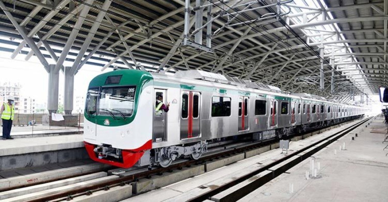 ঈদের দ্বিতীয় দিনে খুললো মেট্রোরেলের দ্বার