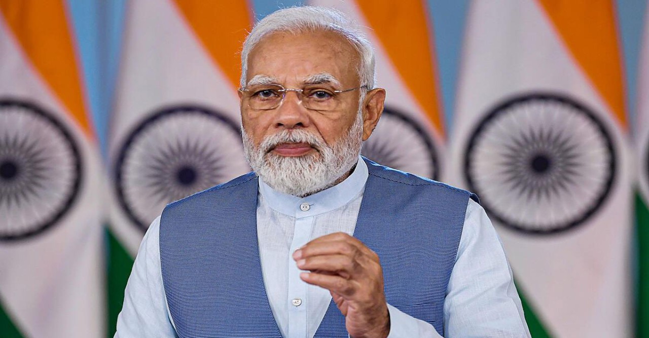 মোদির রসিকতায় সমালোচনার ঝড়