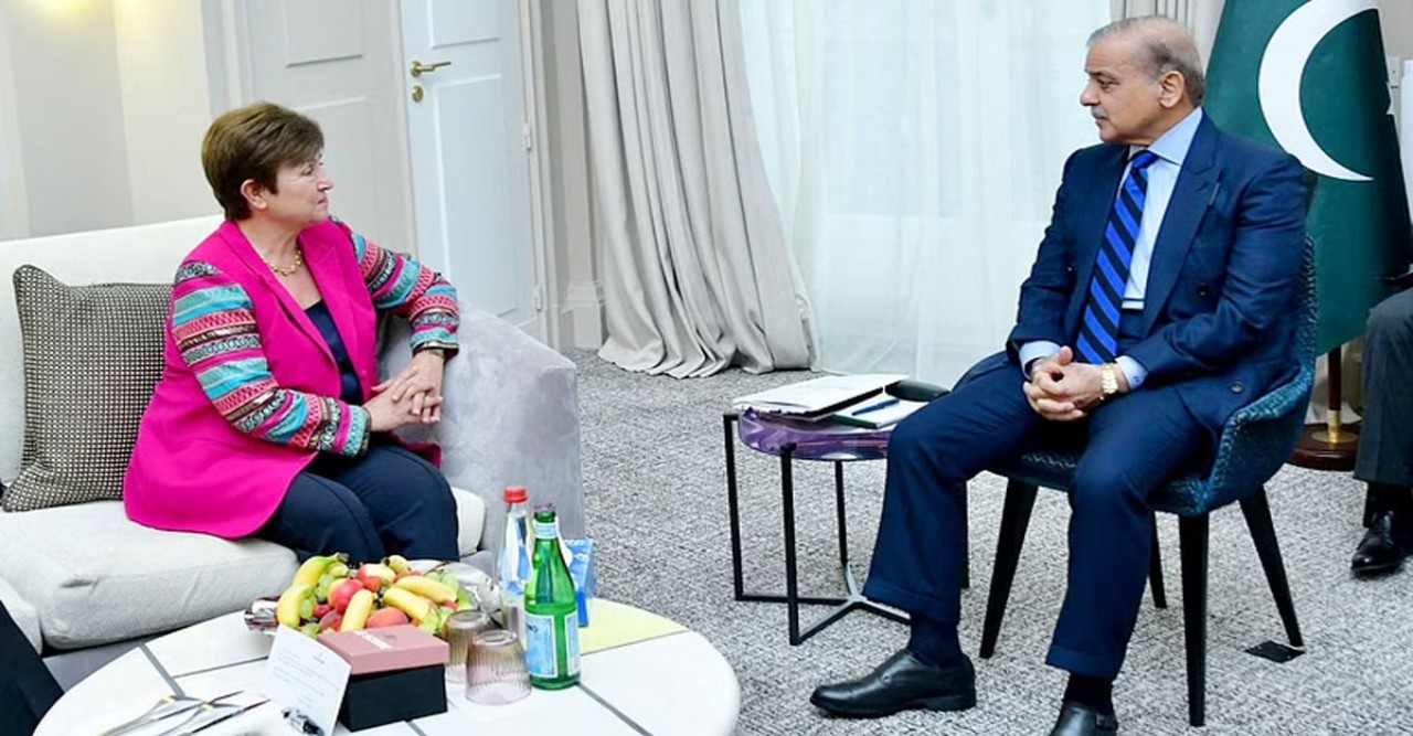 পাকিস্তানকে ৩০০ কোটি ডলার ঋণ দিতে রাজি আইএমএফ