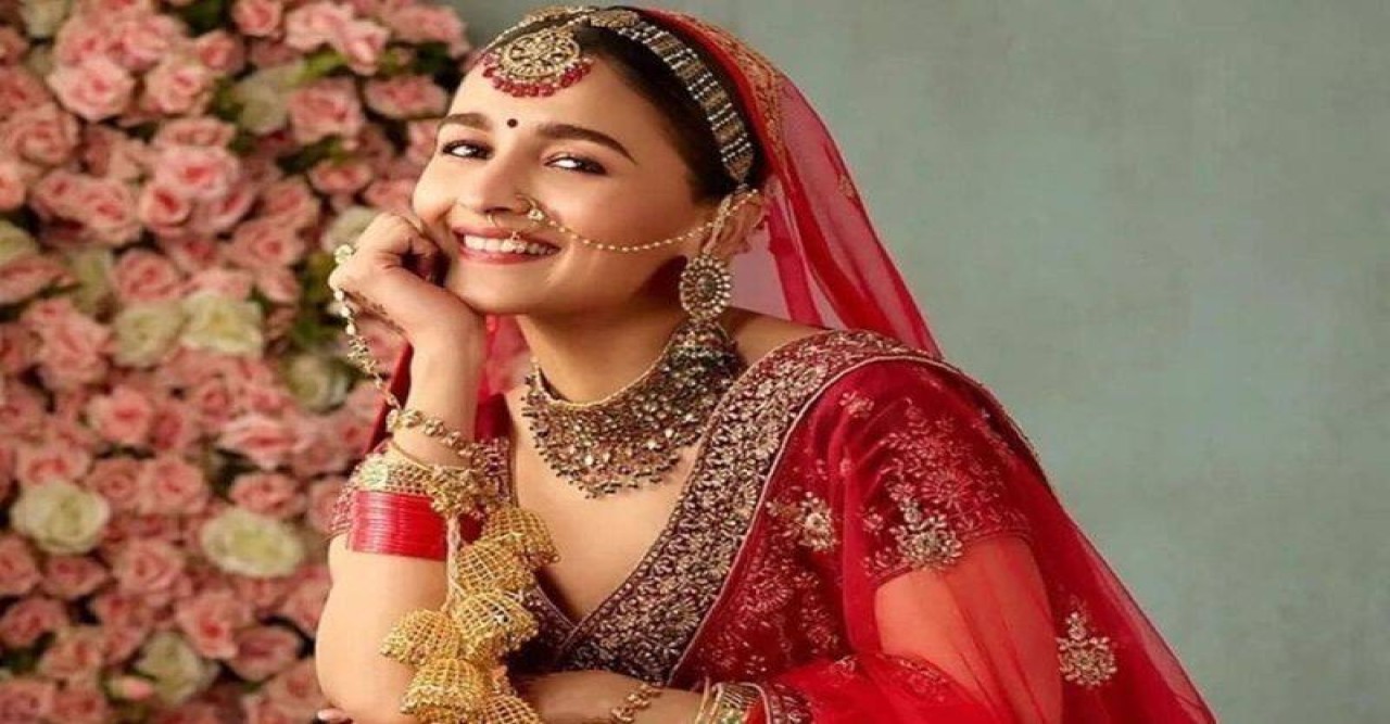 মুম্বাইয়ে ২৪৯৭ স্কয়ার ফিটের অ্যাপার্টমেন্ট কিনলেন আলিয়া