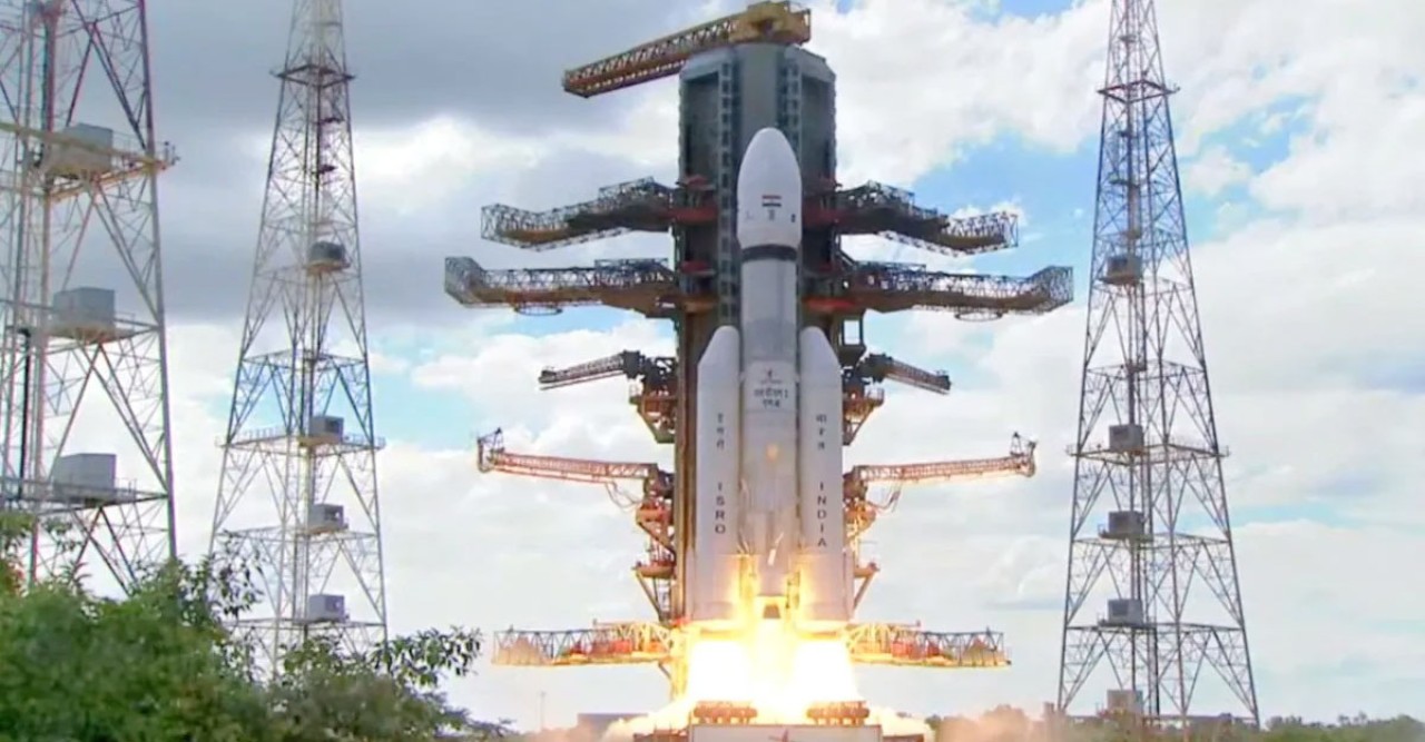 ঐতিহাসিক চন্দ্রাভিযান শুরু করল ভারত