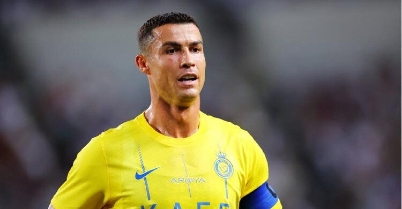 ঊনচল্লিশে রোনালদো, বয়সকে দেখাচ্ছেন বুড়ো আঙুল