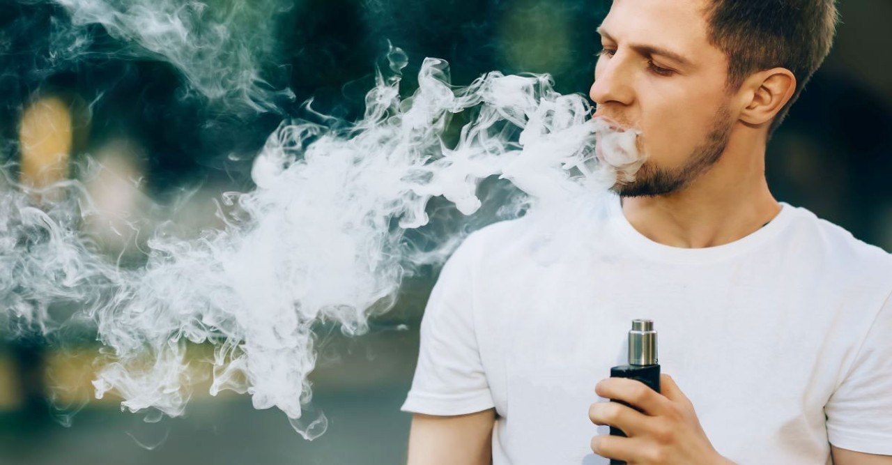 জনগণকে বিনামূল্যে ১০ লাখেরও বেশি ই-সিগারেট দিচ্ছে ব্রিটেন