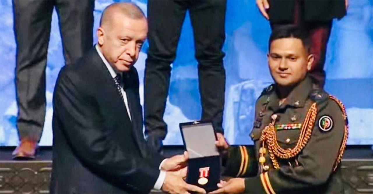 বাংলাদেশের উদ্ধারকারী দলকে এরদোয়ানের সম্মাননা