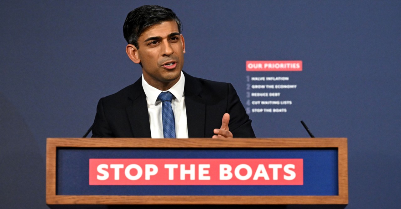 যুক্তরাজ্যে নতুন আইন, অভিবাসন প্রত্যাশীদের জন্য দুঃসংবাদ