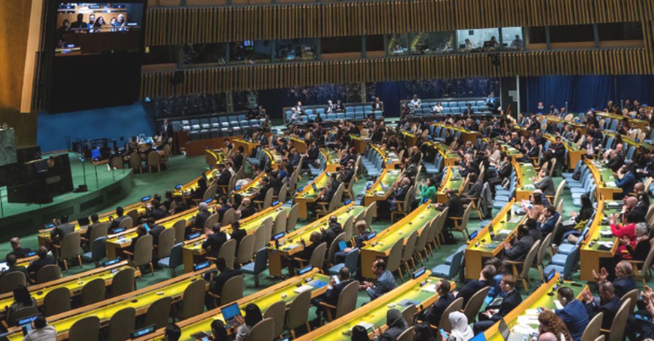 ফিলিস্তিনকে জাতিসংঘের পূর্ণ সদস্যপদ দেওয়ার প্রস্তাব পাস